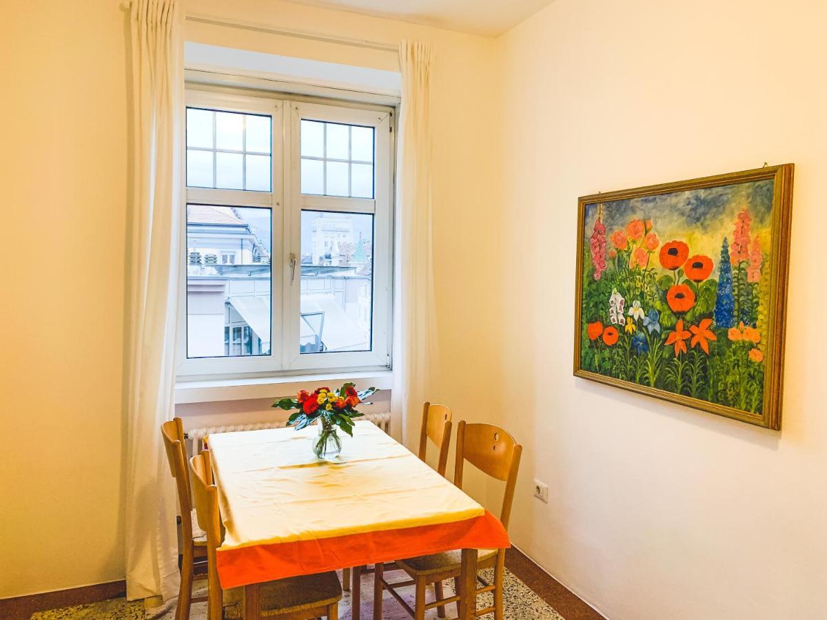 Cozy City Center Apartment Bozen Buitenkant foto